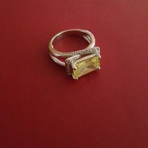 Cocktail ring